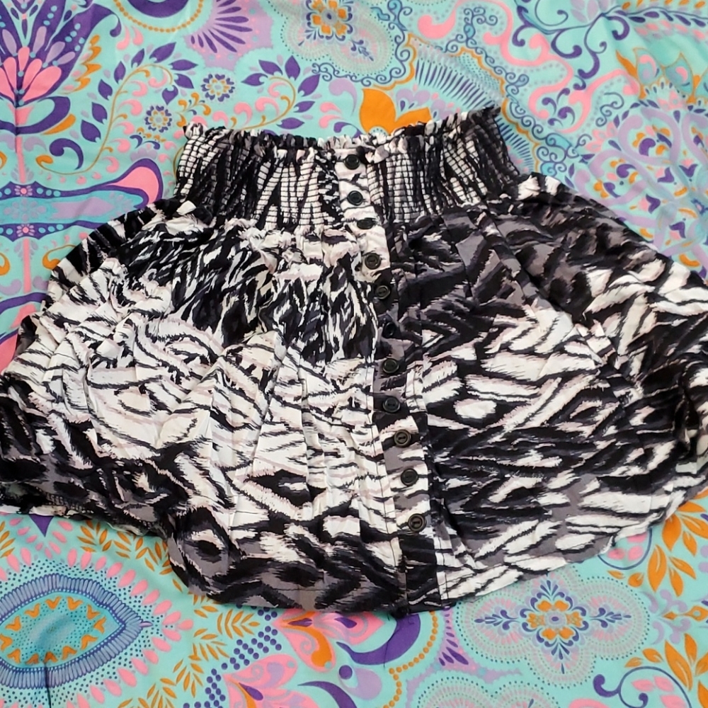 Patterned skirt